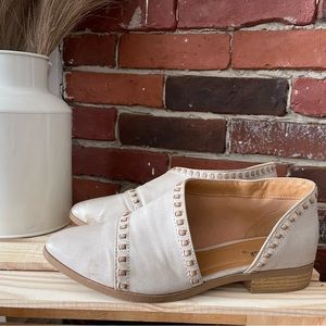 Qupid Tuxedo Stone Open Shank Booties